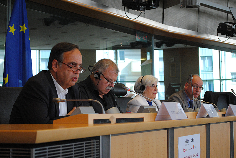 SAM.I.-President Fleckenstein (left) speaking at the SOLIDAR General Assembly on 4th June 2015 (Photo: SOLIDAR)